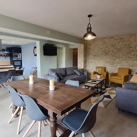 Nyaraló Charme Et Authenticite : 6 Pers, Renove, Jardin, Proche Commerces Et Randonnees - Fr-1-585-86 *