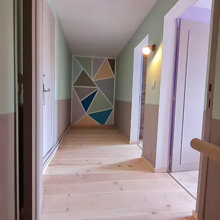 Charme Et Authenticite : 6 Pers, Renove, Jardin, Proche Commerces Et Randonnees - Fr-1-585-86 Nyaraló *